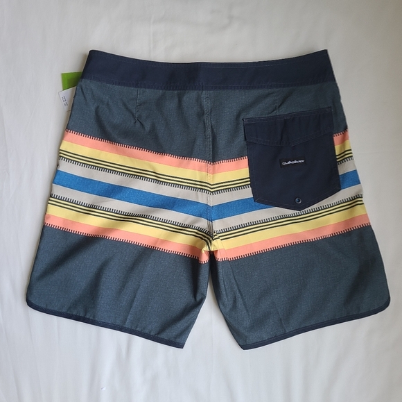 NWT Quiksilver Striped Board Shorts - Picture 7 of 7